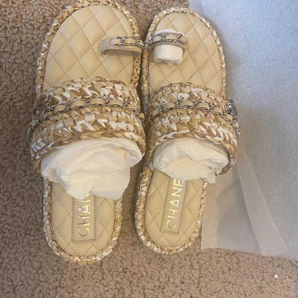 Chanel Braided Sandals with CC Logo Pendant - Picture 2 of 6